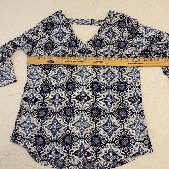 New Directions Top Blouse Bell Sleeves - Picture 3 of 9